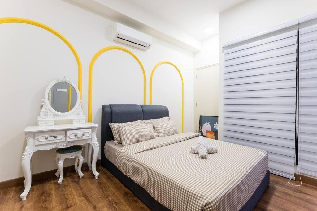 Ferienwohnung Arte Mont Kiara Duplex 4 Pax Jacuzzi Kuala Lumpur Exterior foto