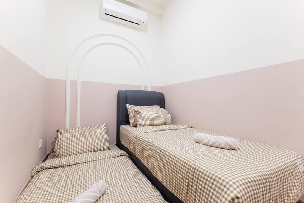 Ferienwohnung Arte Mont Kiara Duplex 4 Pax Jacuzzi Kuala Lumpur Exterior foto